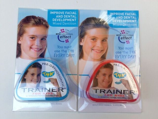 Trainer T4K xanh, hồng